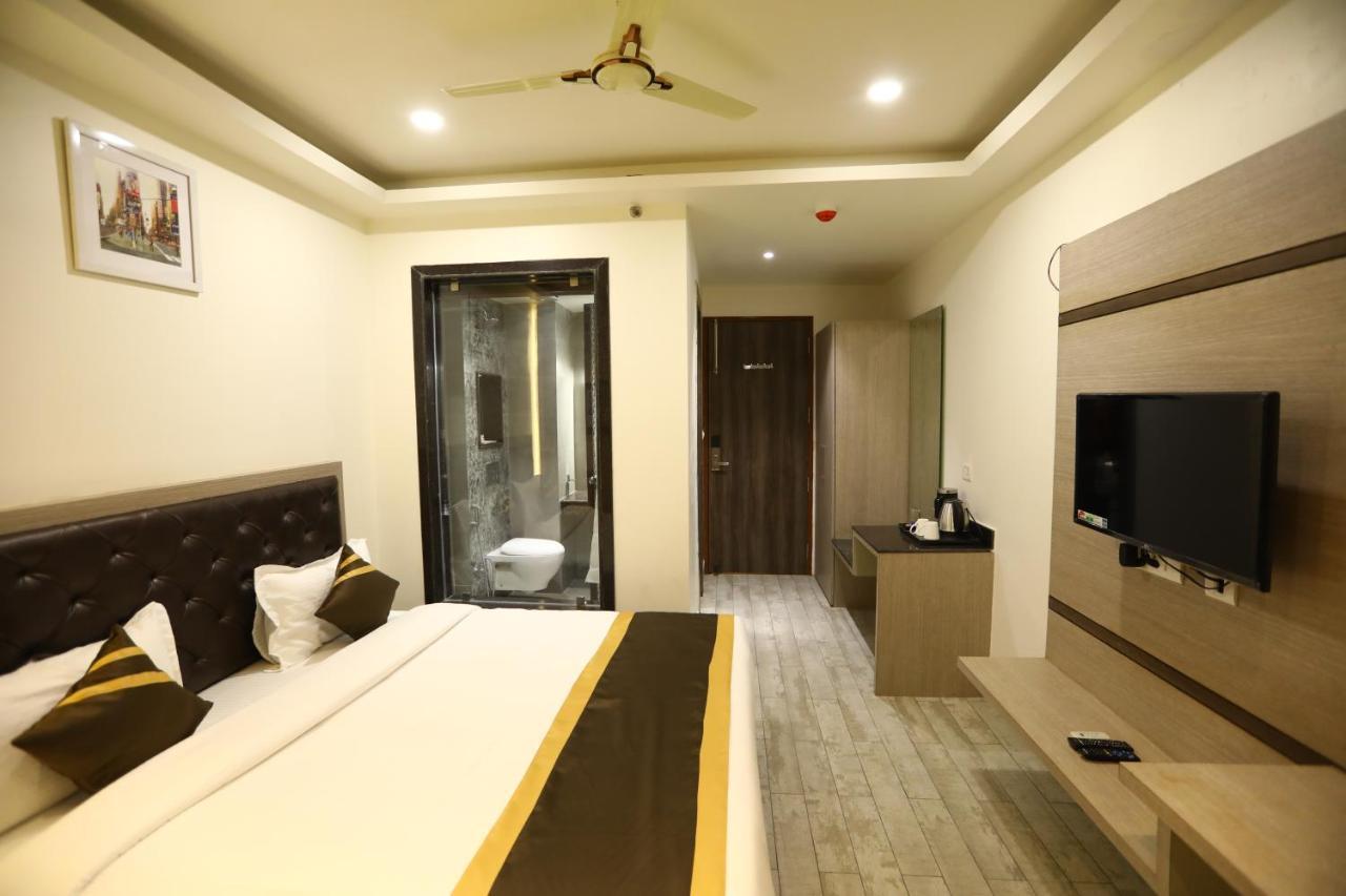 Hotel D Silverleaf ラクナウ エクステリア 写真
