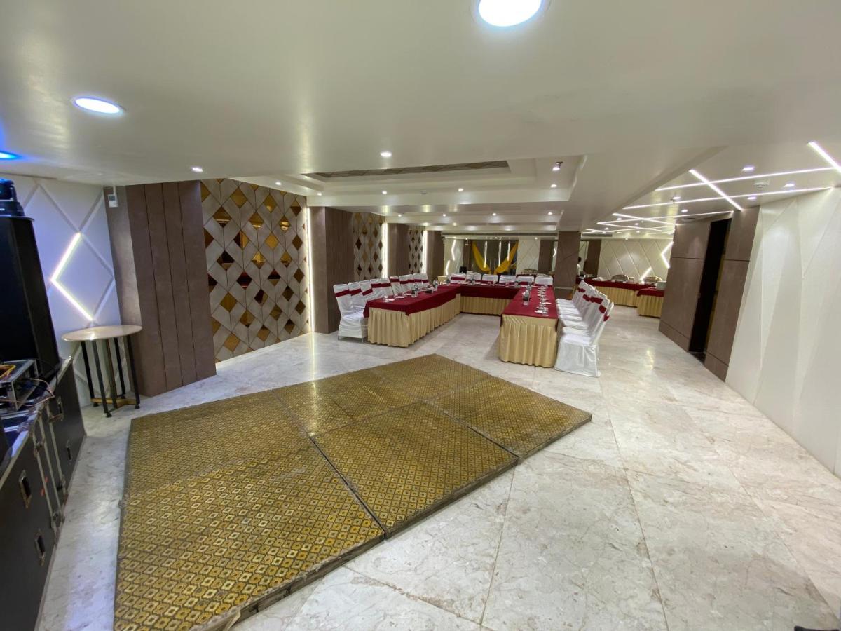 Hotel D Silverleaf ラクナウ エクステリア 写真
